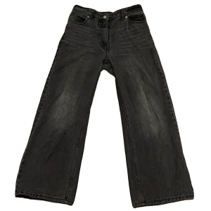Svarta Jeans - Fina baggy jeans! 