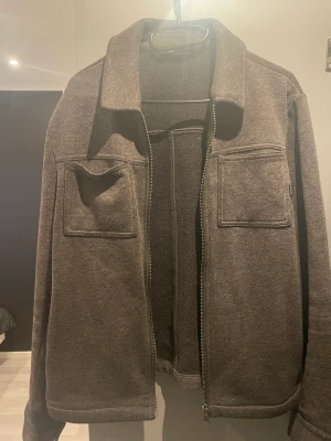 Jack & Jones  - Go Jack & Jones overshirt. Storlek s