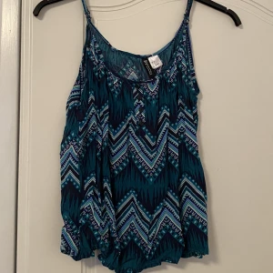 Fint linne från H&M - Fint mönstrat linne från H&M