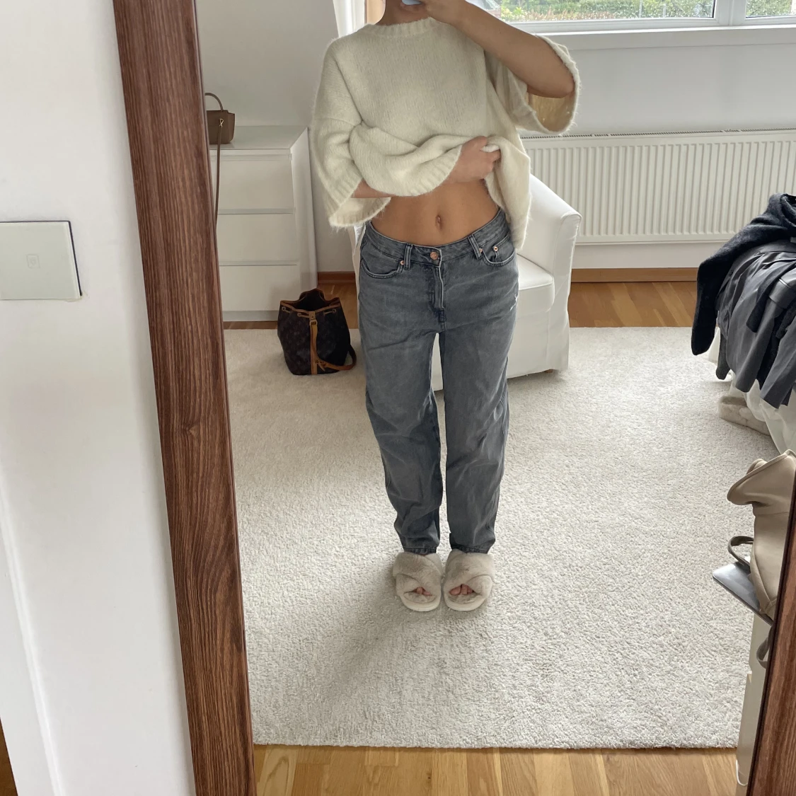 Mörkgrå jeans  - 90