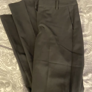 Bikbok kostymbyxor - Säljer mina kostymbyxor då de inte passar mig längre