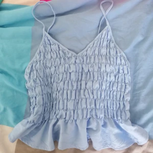 Ljusblå top<3  - Den är bra kvalitet och bekväm för sommar