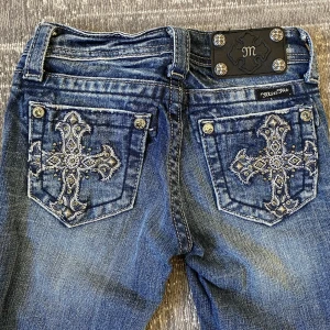 Miss me jeans - Säljer mina Jätte snygga Miss me jeans i nyskick, som tyvärr blivit för små. Liten storlek, 8-10 år. 
