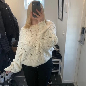 Stickad tröja  - Stickad tröja från ginatricot. 150kr plus frakt 