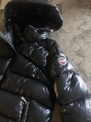 Colmar jacka helt ny  - Helt ny colmar jacka, lappen finns kvar. Säljer pga vill att den ska vara lite stor men denna satt inte riktigt som jag ville! Köpt på colmars egna hemsida, nypris är 5499. Pris kan absolut diskuteras. Står ej för frakt. 💕 Vid inget svar, skriv 0731525294