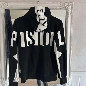 Elly Pistol Hoodie  - Fin hoodie från Elly Pistol Använd men i fint skick