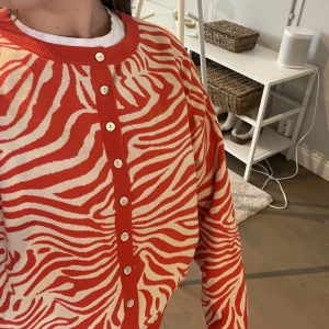 Zebra kofta - Så cool kofta från Zara i Stl S, nyskick!