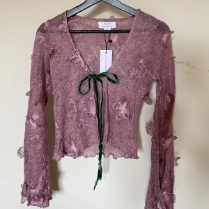 Stickad topp - Oanvänd finstickad topp från  Labelrail x Pose and repeat Stl Xs