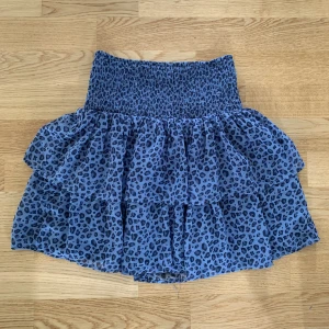 Kjol - Kjol från Kappahl som jag nu har tröttnat på🌟