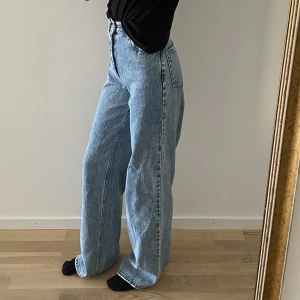 Jeans  - Ett par jeans från Pull&Bear som inte kommer till användning!