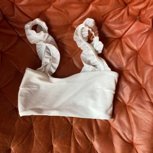 Bikini överdel  - Har aldrig kommit till användning 