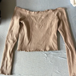 Gina Tricot topp - Topp från Gina i storlek S