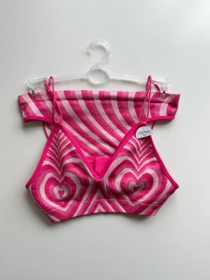 💗💗 Heart Set 💗💗 - 💗💗 Heart Set 💗💗  Brand New - Seamless triangle bra with thong  Size - S   71% Polyamide 25% Polyester  Set from Primark Cares   