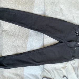 Polo Ralph Lauren Tompkins Superskinny Jeans - Storlek 26. I mycket bra skick, säljes pga för små. Nypris: 1050 kr Mitt pris: 399 kr