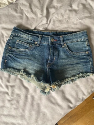 Shorts  - Jätte finna shorts från h&m alldrig använda köpte för ca 200 pris kan diskuteras 