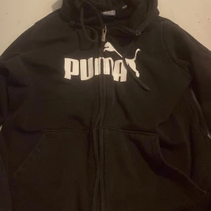 Puma svart kofta  - Fin puma kofta 