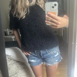 Jeans shorts - Supersnygga lågmidjade jeans shorts från american eagle, står ej storlek men skulle säga xs/s