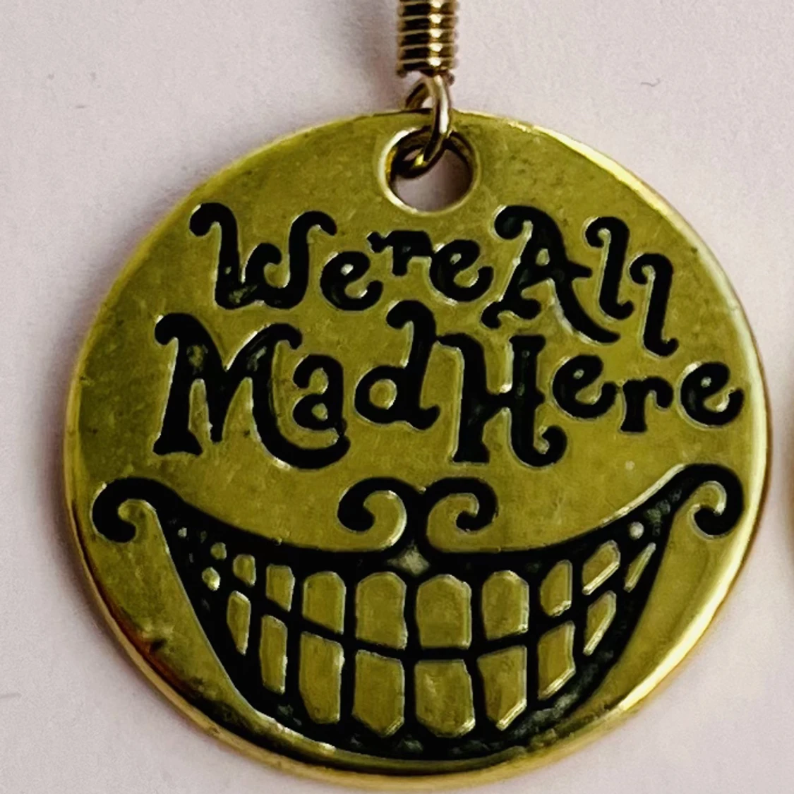 We all mad here örhängen 🖤 - 90