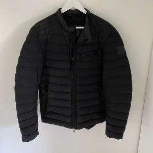 Belstaff jacka - Jätte fin Belstaff jacka i storlek 48 motsvara S. Köpt för 4500kr