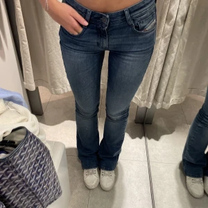 Diesel jeans - Lågmidjade jeans från diesel strl W26 L32 💖💖💖nypris 1500 kr