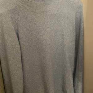 Veromoda - En Veromoda tröja i blå  💙 finns inga bilder på💙💙💙