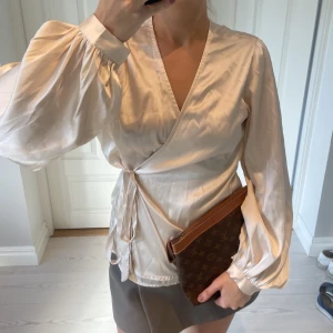 Satin blus  - Så fin💓jätte bra material! 