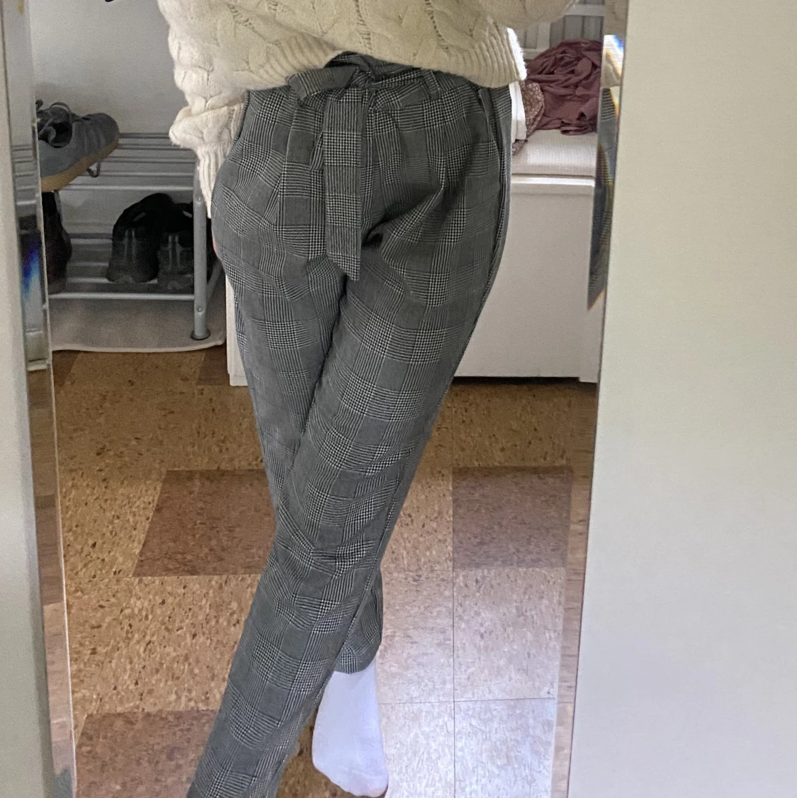 Gråa rutiga kostymbyxor  - 90