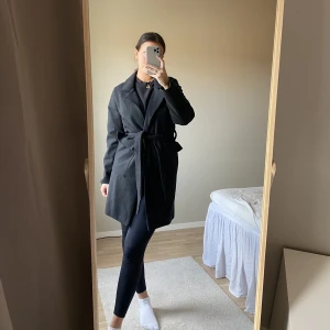 Ullkappa - Bikboks slutsålda ullkappa. Storlek S. Använd 2 gånger, nypris 799kr