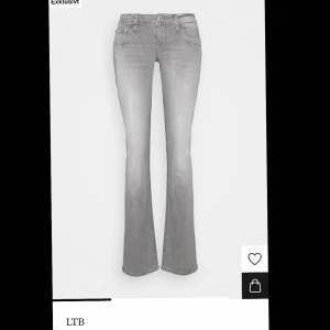 Ltb jeans - Säljer mina ljusgråa ltb jeans då dom tyvärr är för långa för mig. Lite slitna längst ner bak på benen (se sista bilden). Nypris 829 kr