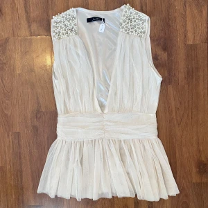 Topp  - Säljer en superfin topp. Sitter som s/m. Köpare står för frakt💗