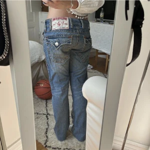 Truereligon  - Skit snygga! Midjemått över 75 typ och passar ngn upp till 165 ca💓 ( OBS INTRESEKOLL )