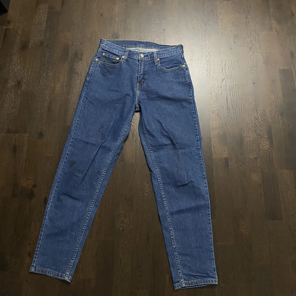 Levi's jeans i storlek 30/30. Säljer då dom inte passar. Köpta i affär.. Jeans & Byxor.