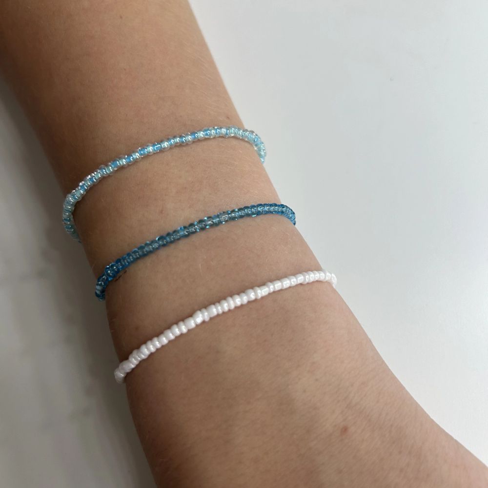 The blue lagoon. Ett armband för 15kr och alla tre för 40kr. Vi gör olika storlekar så det är bara att skriva vad ni önskar. Skickar bara i Sverige. 💗 skriv gärna om frågor! 🤍. Accessoarer.