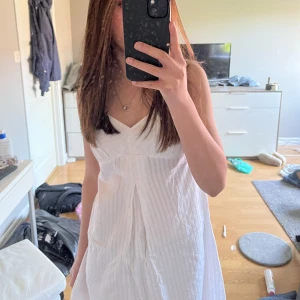 Klänning  - Jättefin klänning som är köpt twilfit Och aldrig använd💙