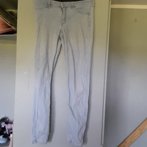 Jeans - Super snygga och sitter jätte bekvämt 