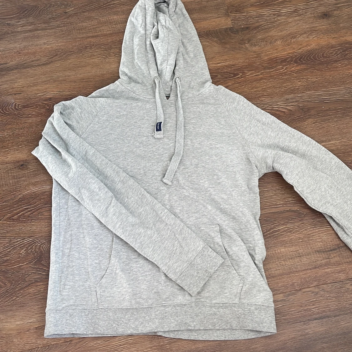 Basic tunn hoodie