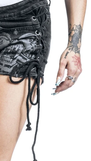 Motöerhead shorts - Säljs just nu på Emp för 599kr