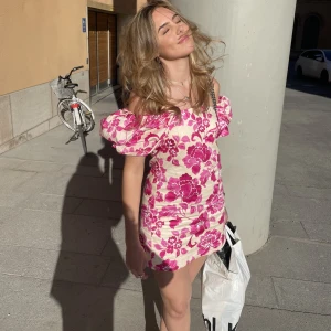 Sommar klänning  - Använd 1 gång ❣️ Nypris: 399