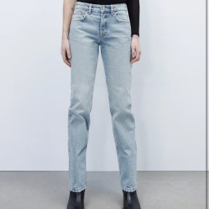 Zara jeans - Straight jeans från zara, aldrig använda ❤️