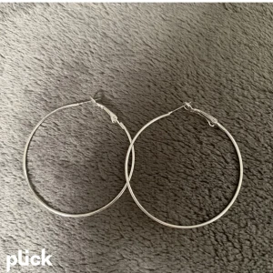 Örhängen  - Örhängen som inte kommer till användning 