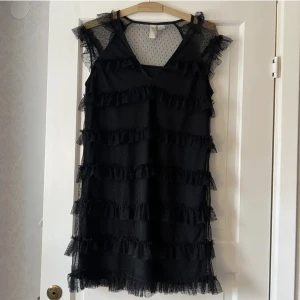 Volang klänning - Lånad bild, använd 2 gånger där av inga egna bilder