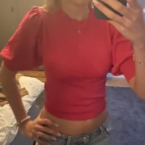 Topp - Mörkrosa snygg topp i storlek xs. 🩷