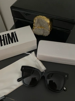 Chimi  - Sparsamt använda chimis i modellen 008 i svart! 