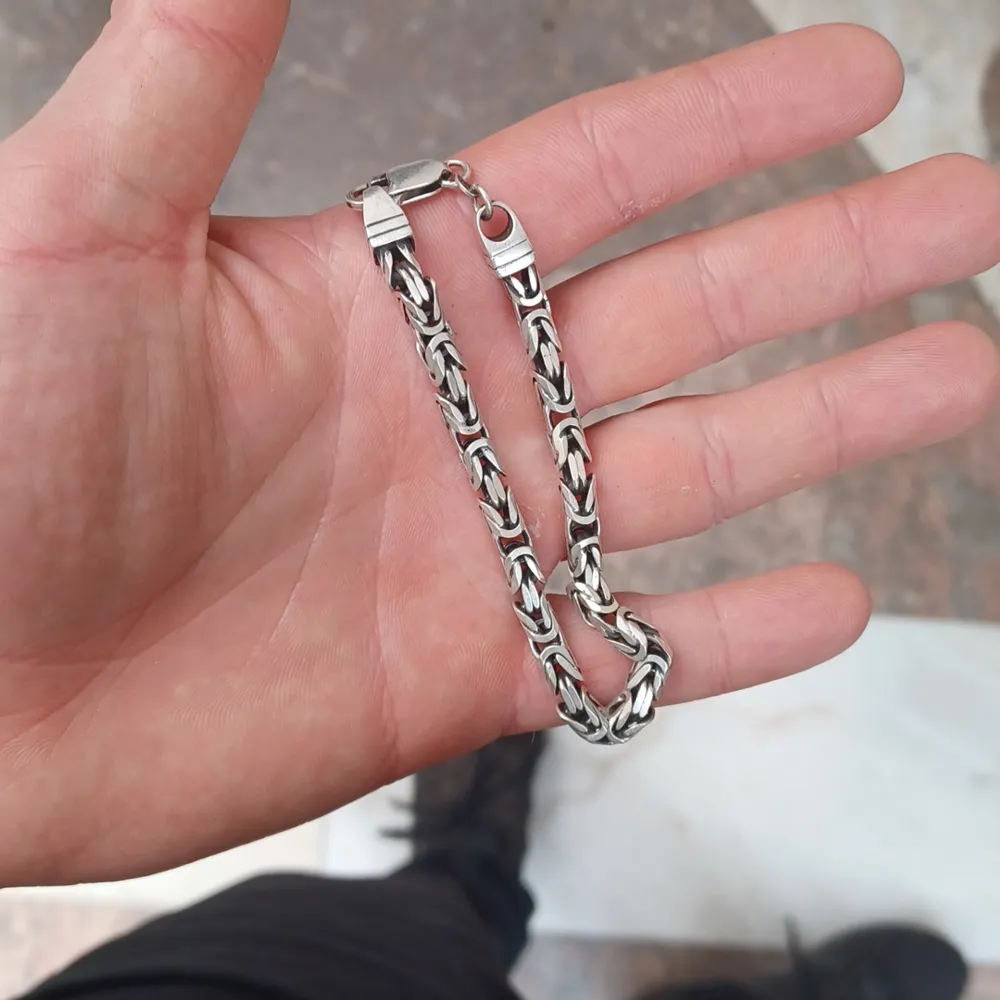 Kejsarlänk halsband: 50Cm vikt 60g Kejsarlänk armband: längd 21cm vikt 28g. Accessoarer.
