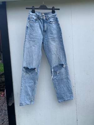 Straight jeans från Gina Tricot i nyskick och inga tecken på användning. 