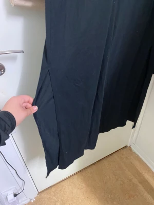 Klänning öppen vid sidan - Sommar fin kull