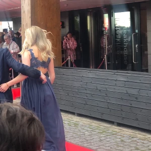 Balklänning  - Balklänning från bubbleroom i fin marinblå färg, strl xs