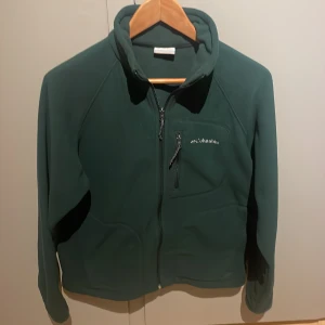 Columbia  - Columbia fleece i nyskick. Storlek S. Nypris 500, mitt pris 250💵