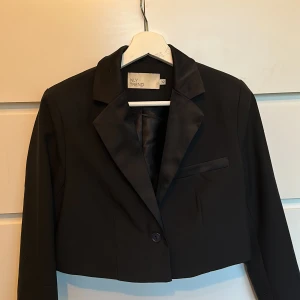 Kort kavaj  - Kort kavaj i bra skick 