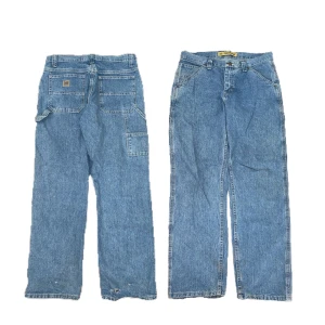 Lee carpenter jeans - Baggy lee jeans. Vintige med en blå färg, det har fickor på sidorna med  coola bakfickor. 47 ytterbeslängd - ca 100cm.